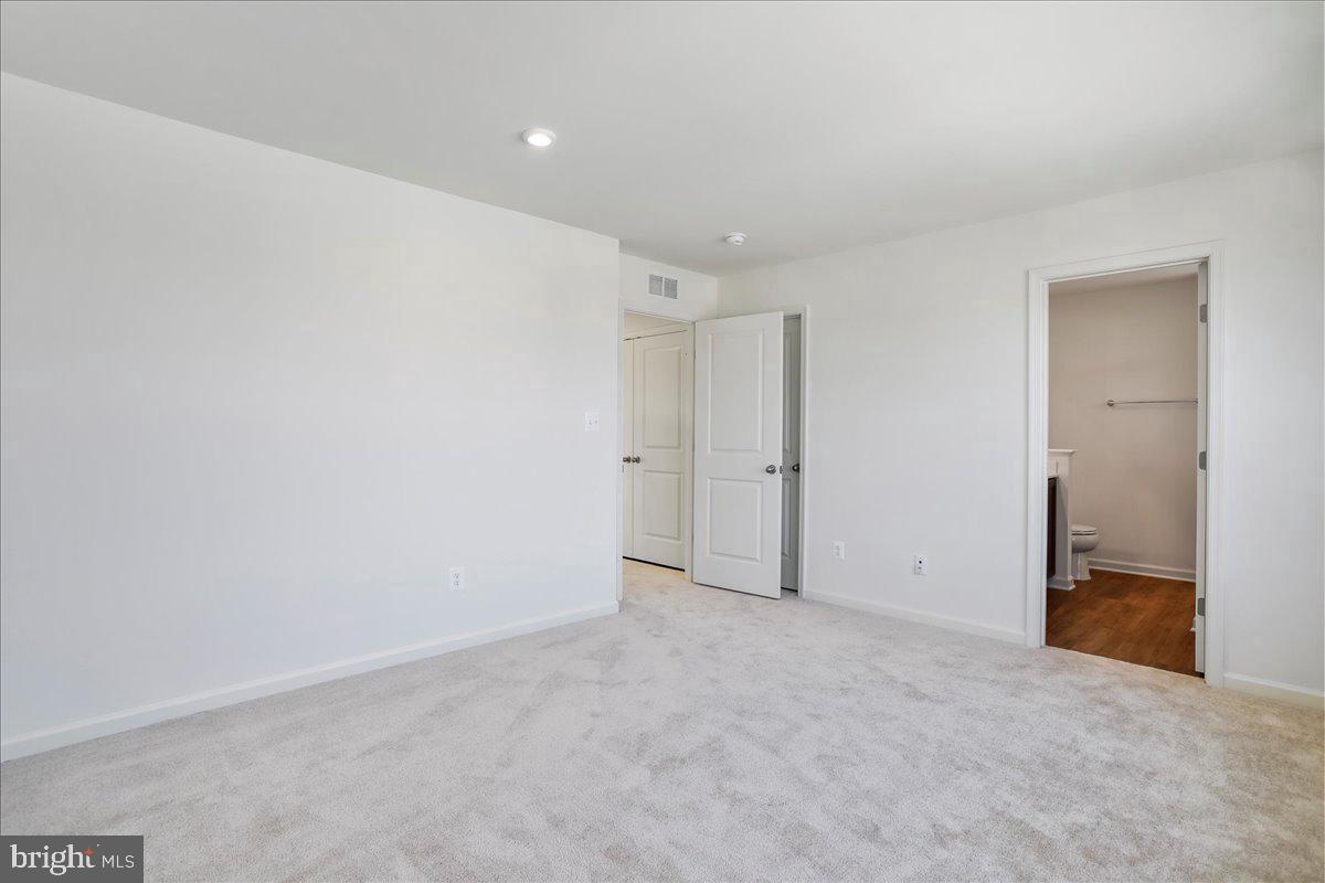 64 Stafford Pl Property Photo 12