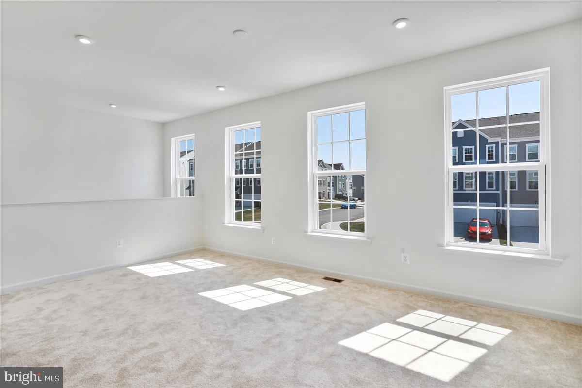 64 Stafford Pl Property Photo 22