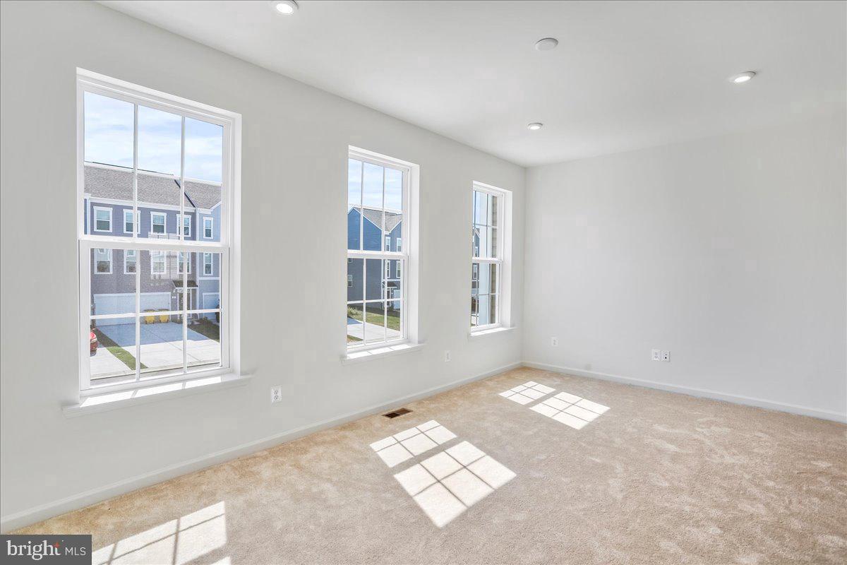 64 Stafford Pl Property Photo 23