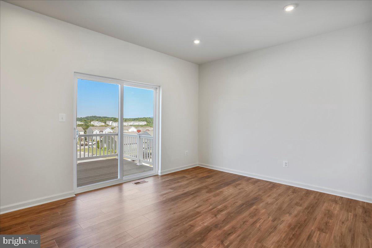 64 Stafford Pl Property Photo 24
