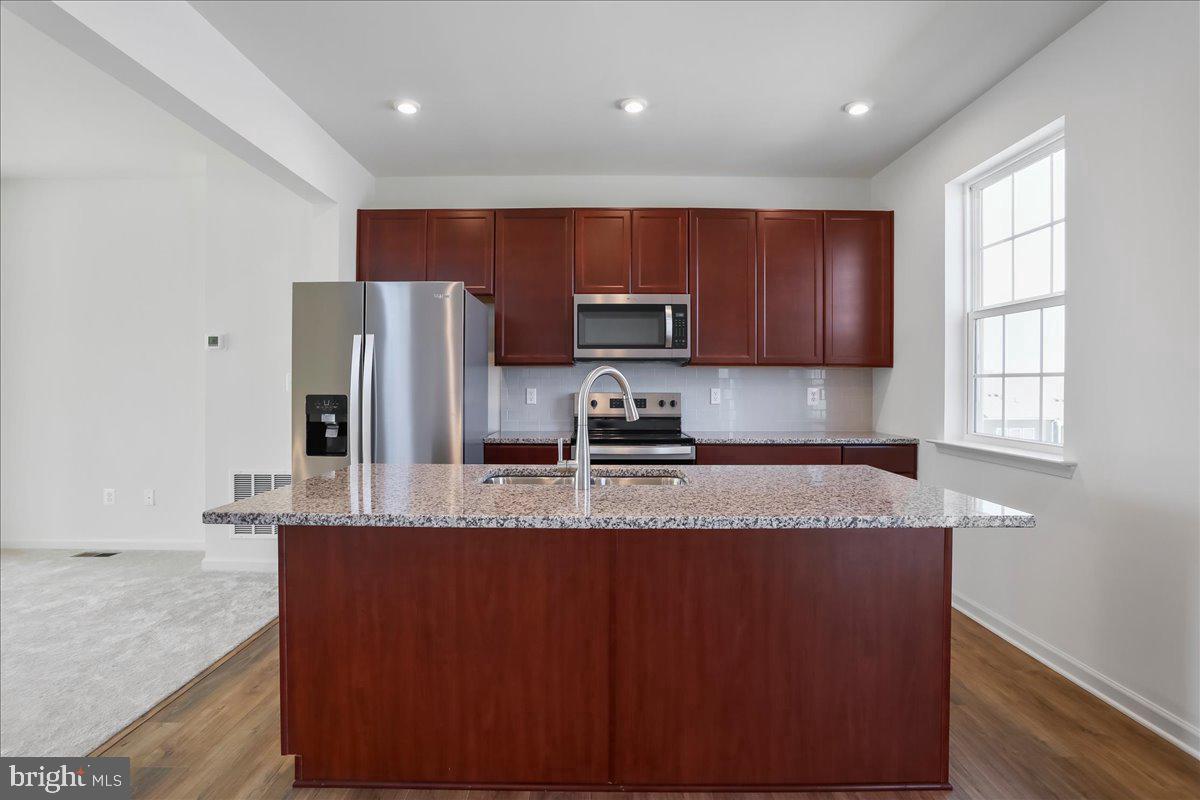 64 Stafford Pl Property Photo 25