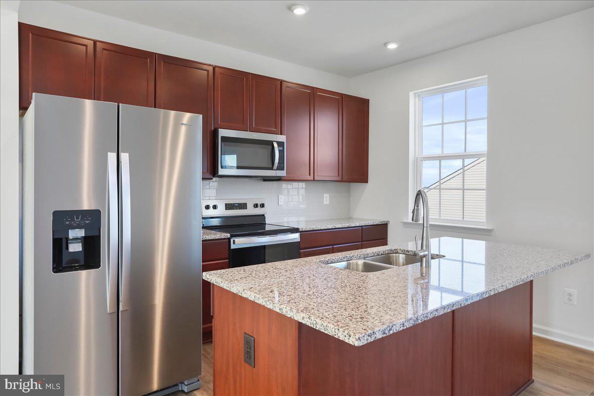 64 Stafford Pl Property Photo 34