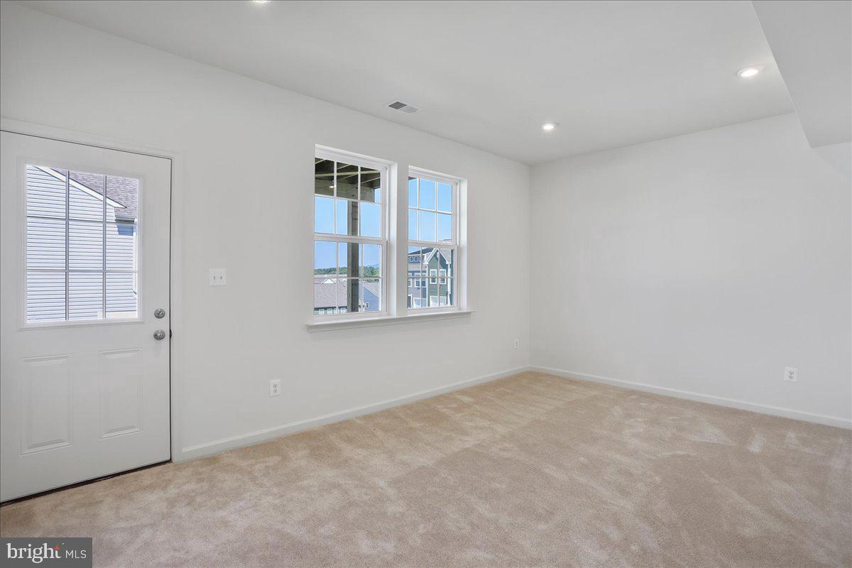 64 Stafford Pl Property Photo 35
