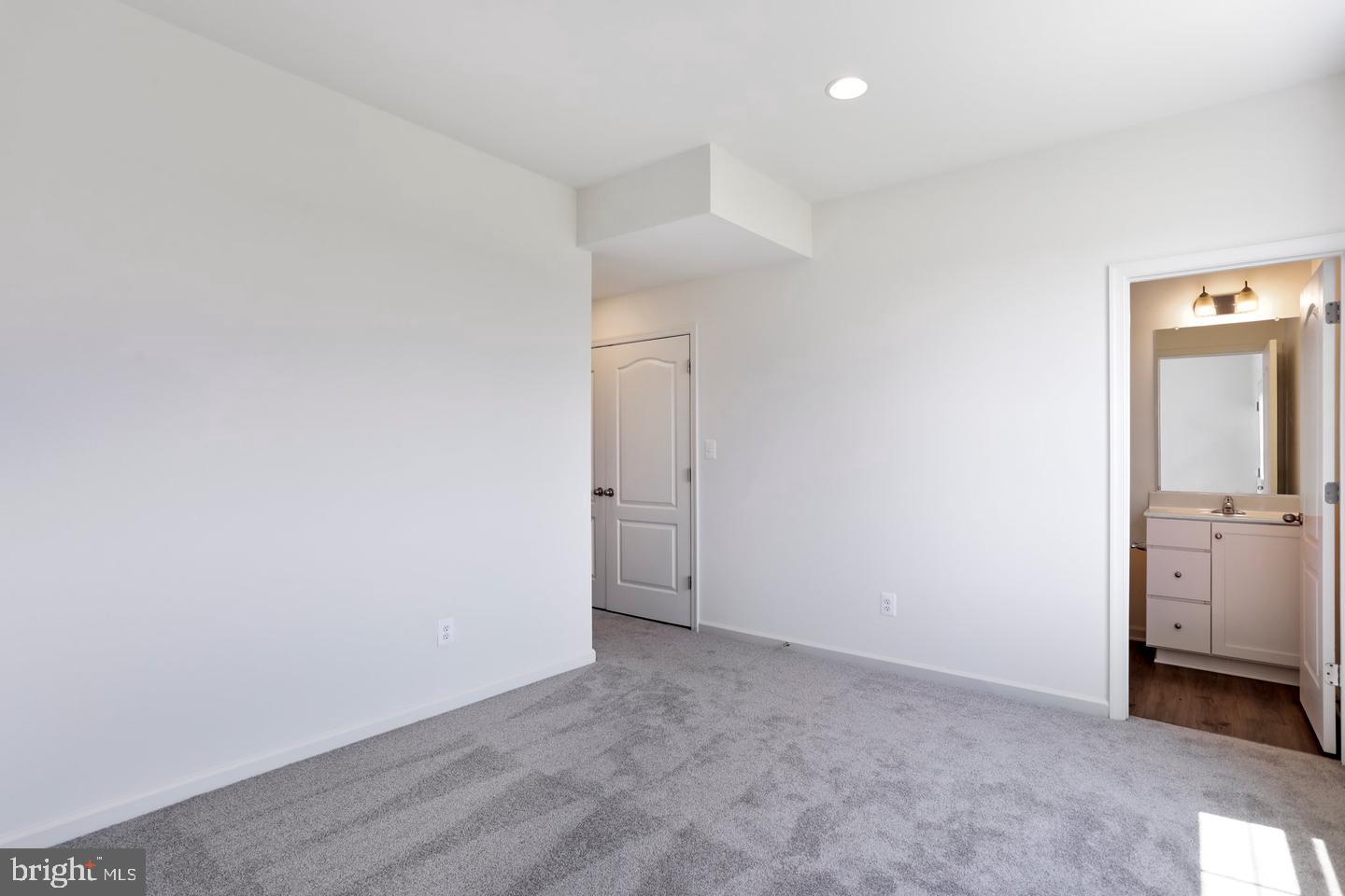 124 Tuxford Rd Property Photo 8