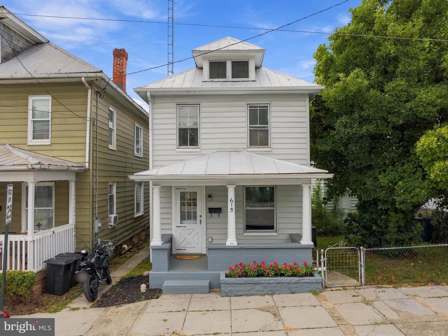 615 VIRGINIA AVE Property Photo 1