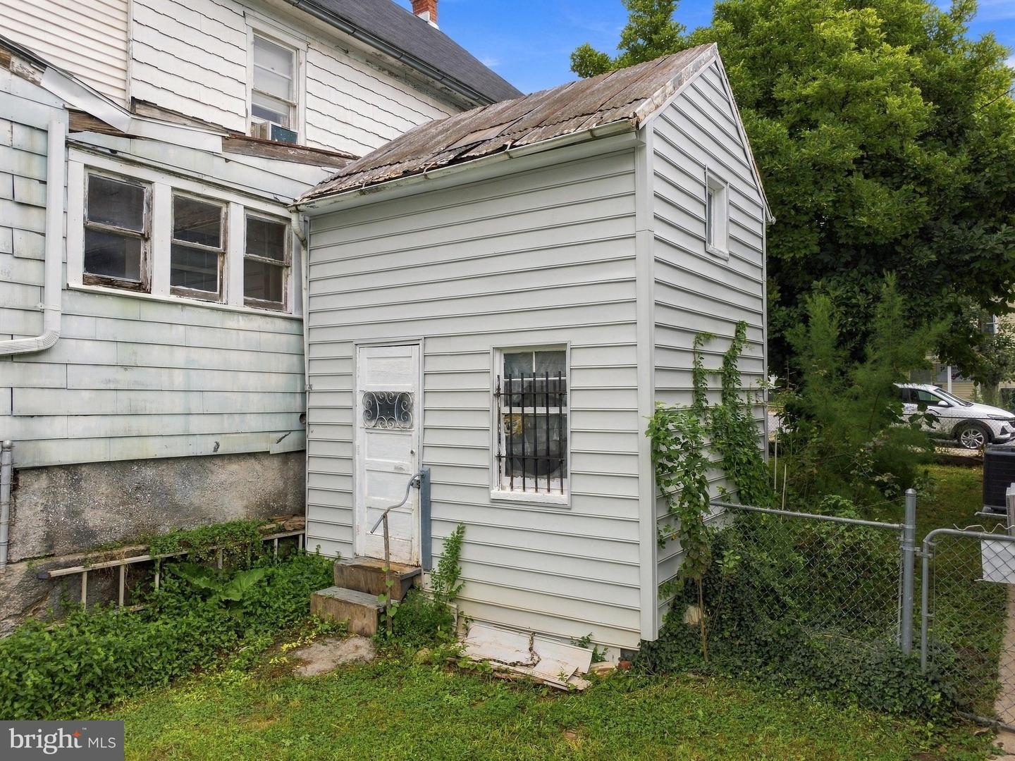 615 Virginia Ave Property Photo 24