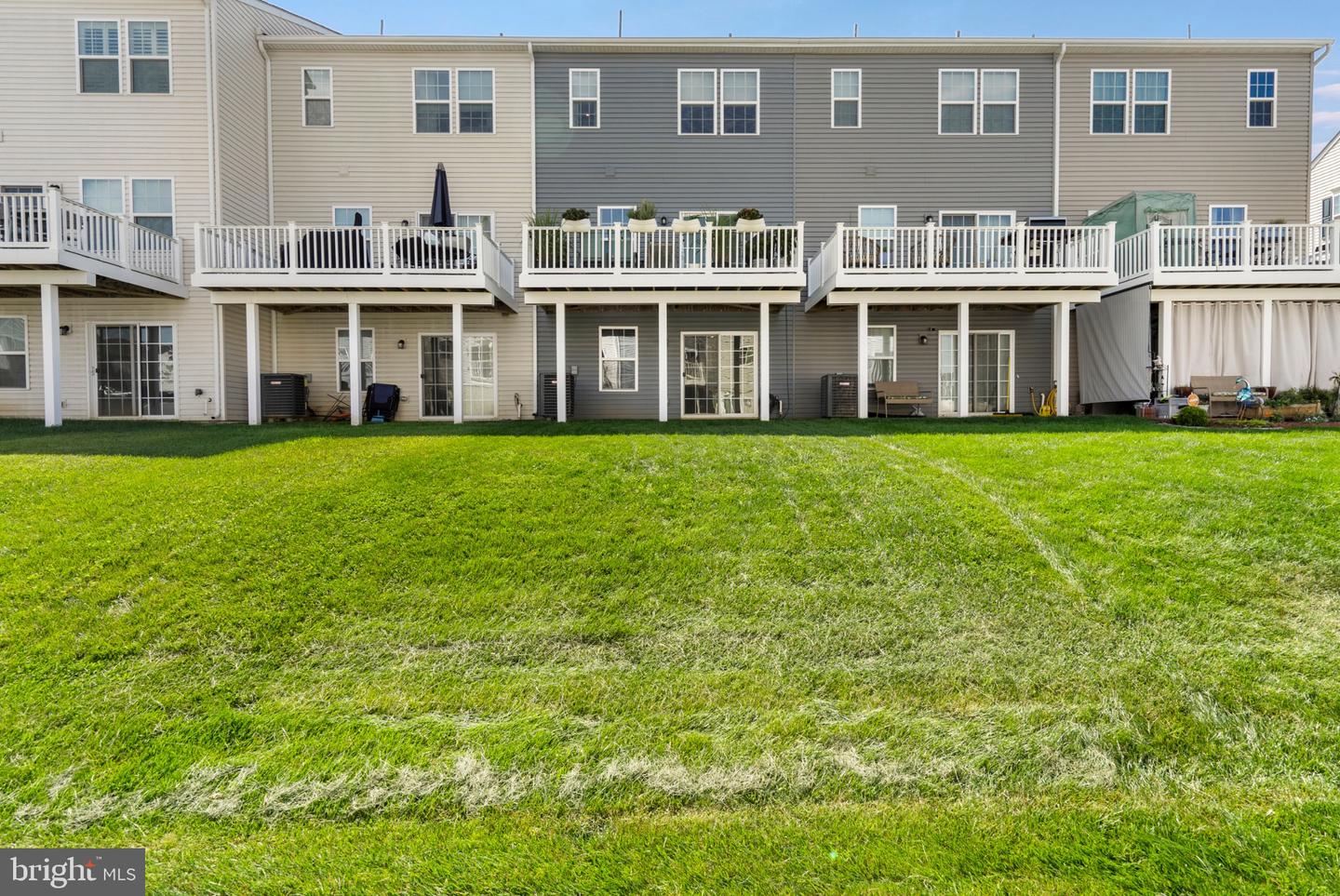 28 Absolution Dr Property Photo 32