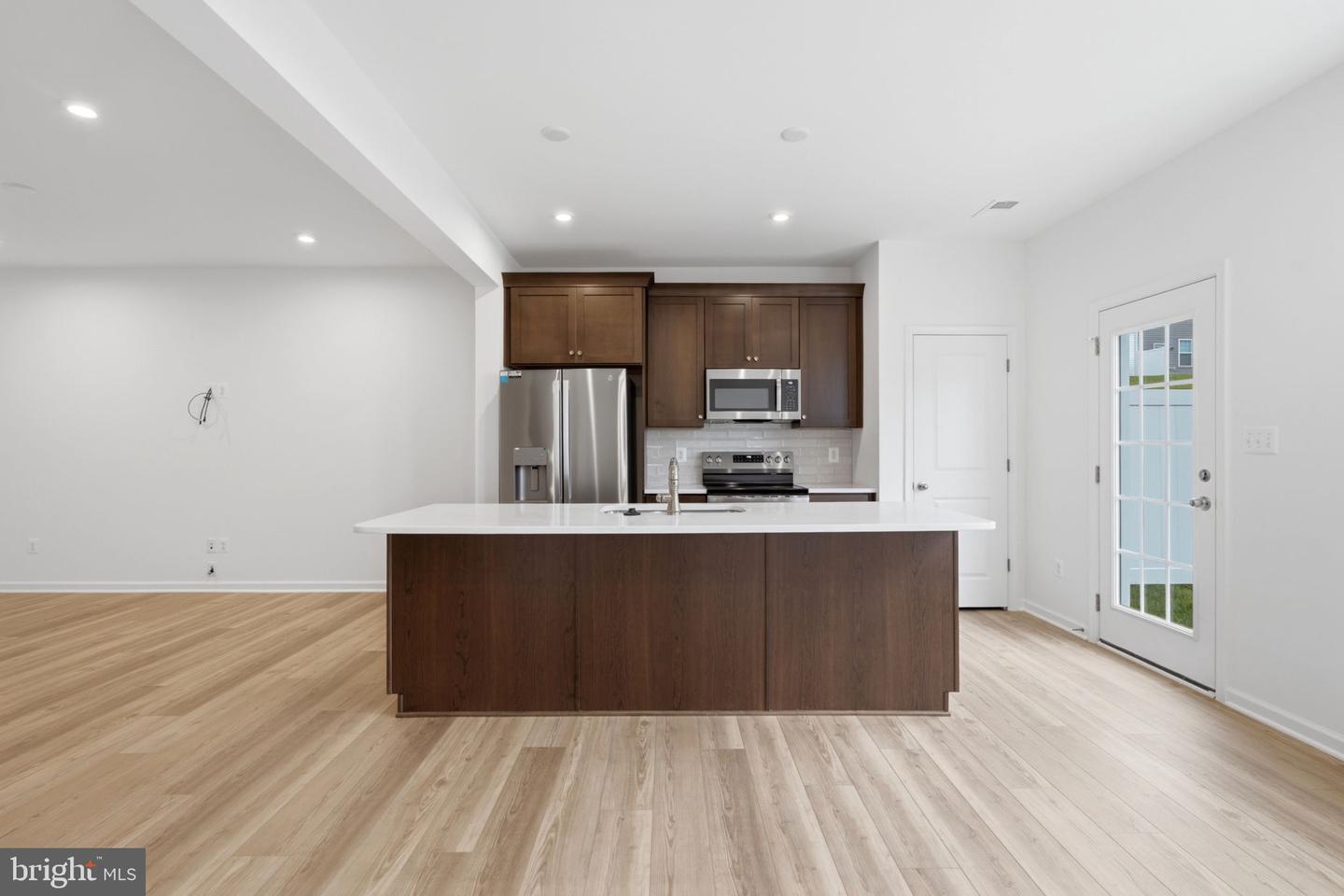 613 Slick Ter Property Photo 2