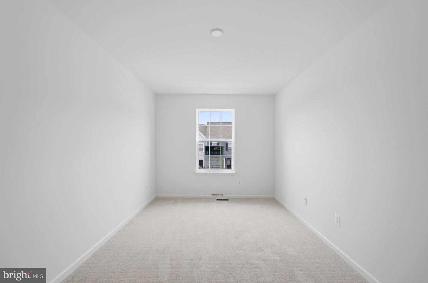 613 Slick Ter Property Photo 19