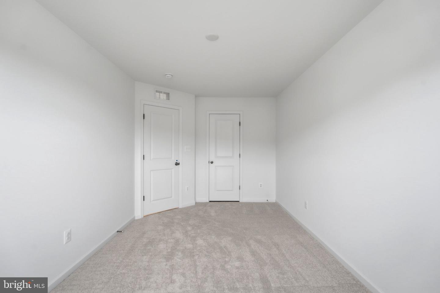 613 Slick Ter Property Photo 20
