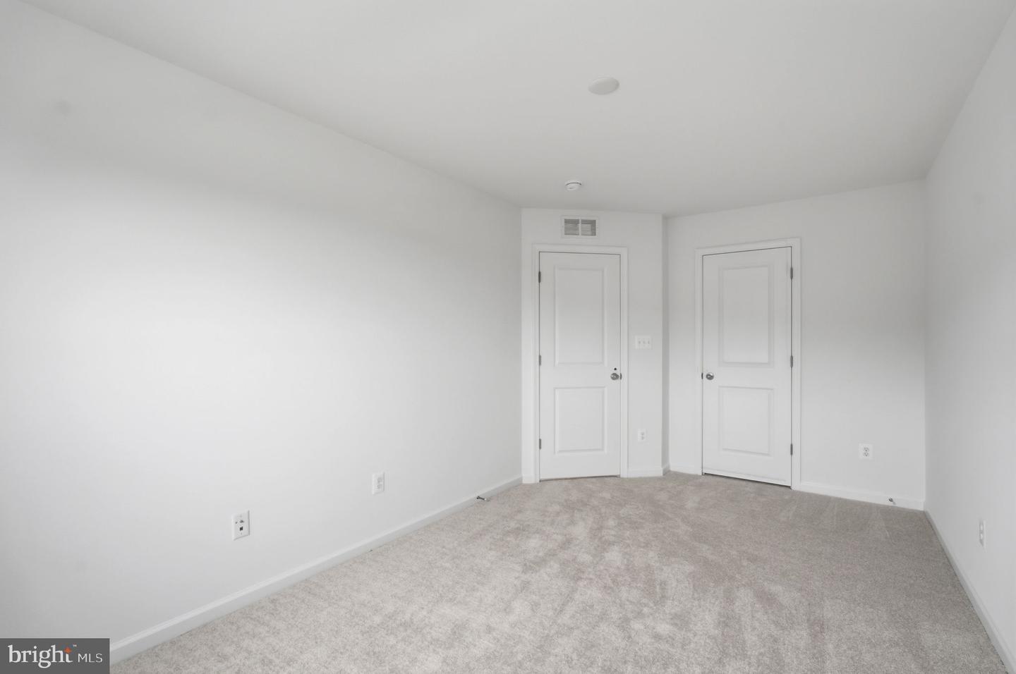 613 Slick Ter Property Photo 21