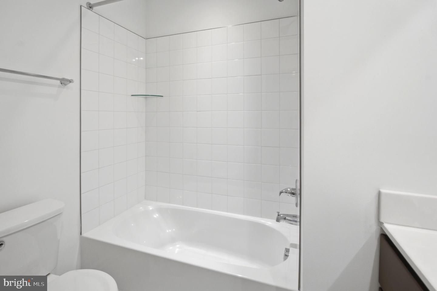 613 Slick Ter Property Photo 26