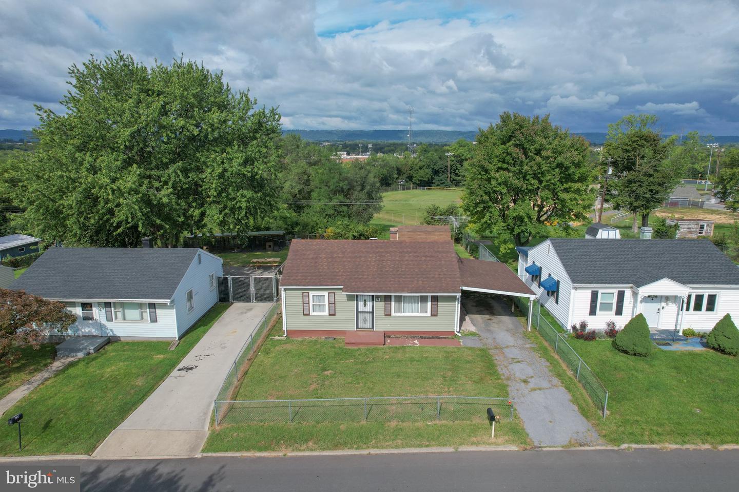 626 State Cir Property Photo 6