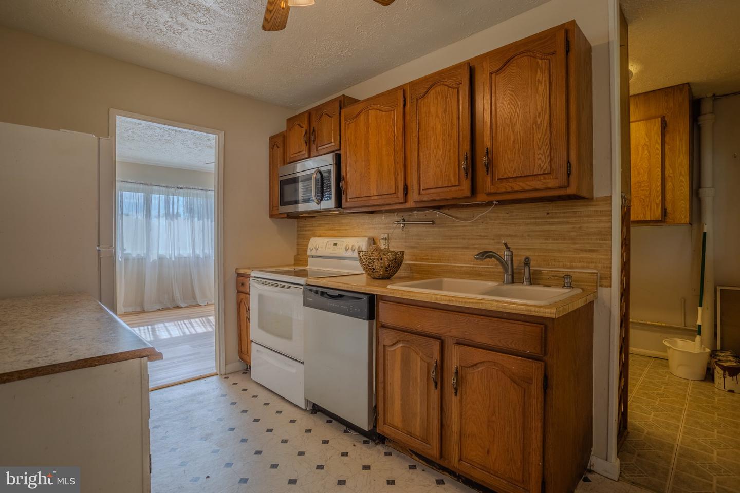 626 State Cir Property Photo 8