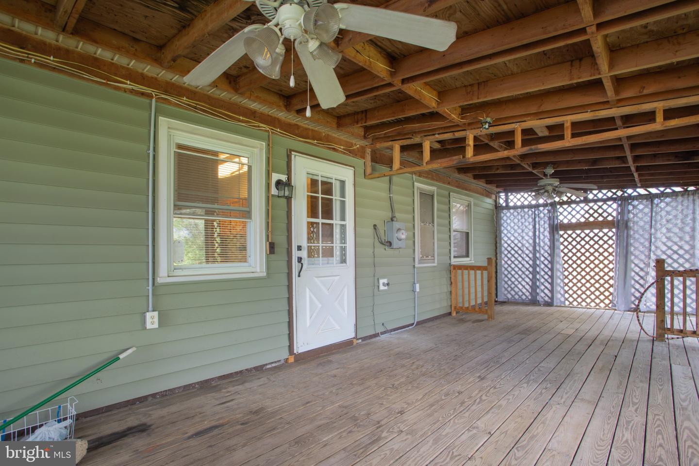 626 State Cir Property Photo 25