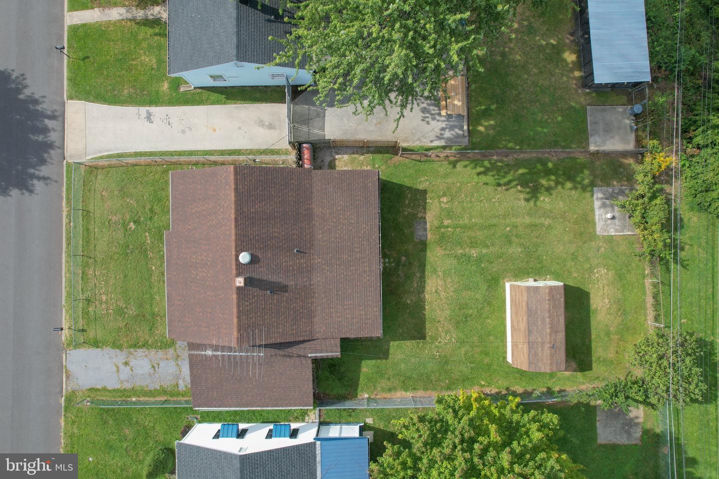 626 State Cir Property Photo 27