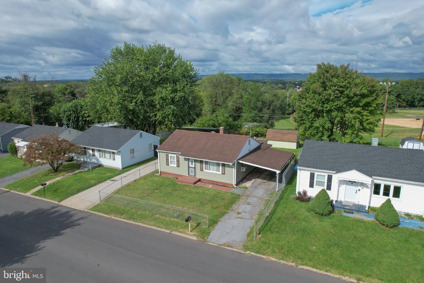 626 State Cir Property Photo 28