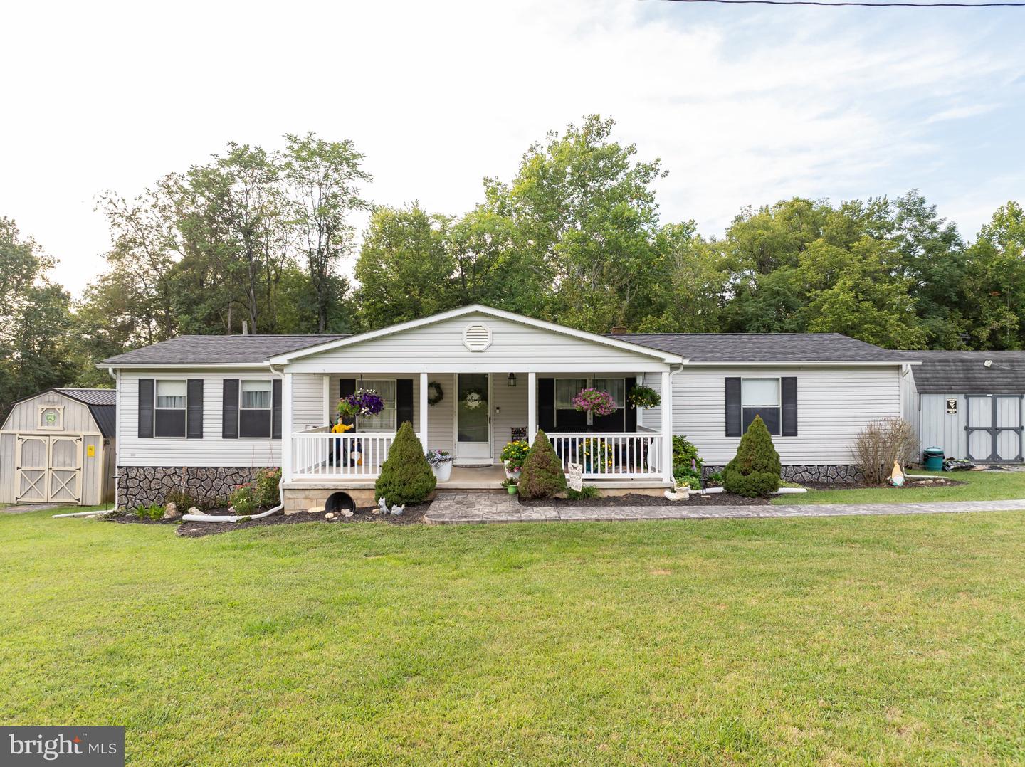 55 Frances Dr Property Photo 1