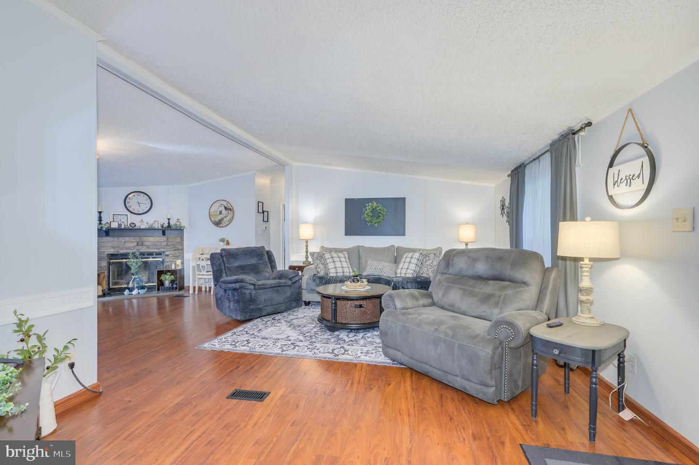 55 Frances Dr Property Photo 3