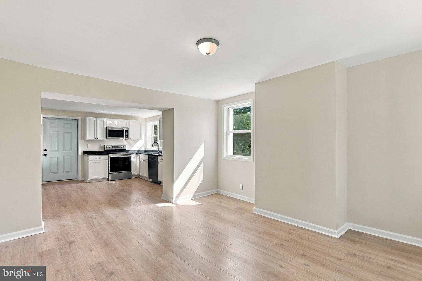 111 N High St Property Photo 5