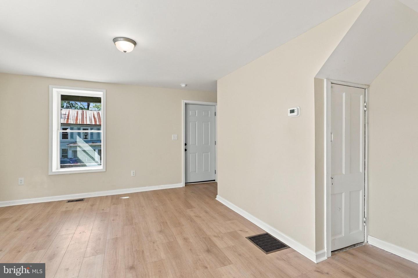 111 N High St Property Photo 14