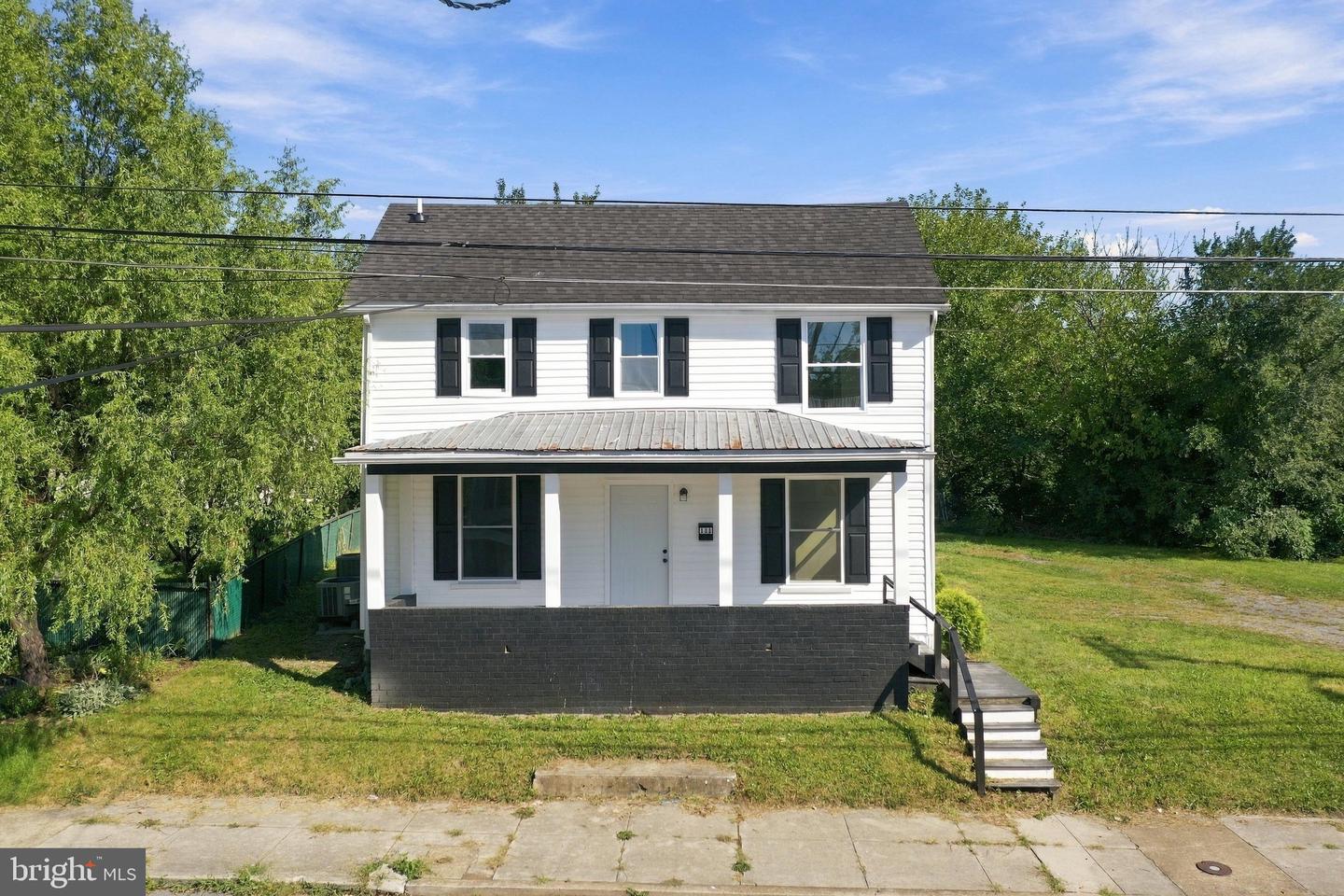 111 N High St Property Photo 23