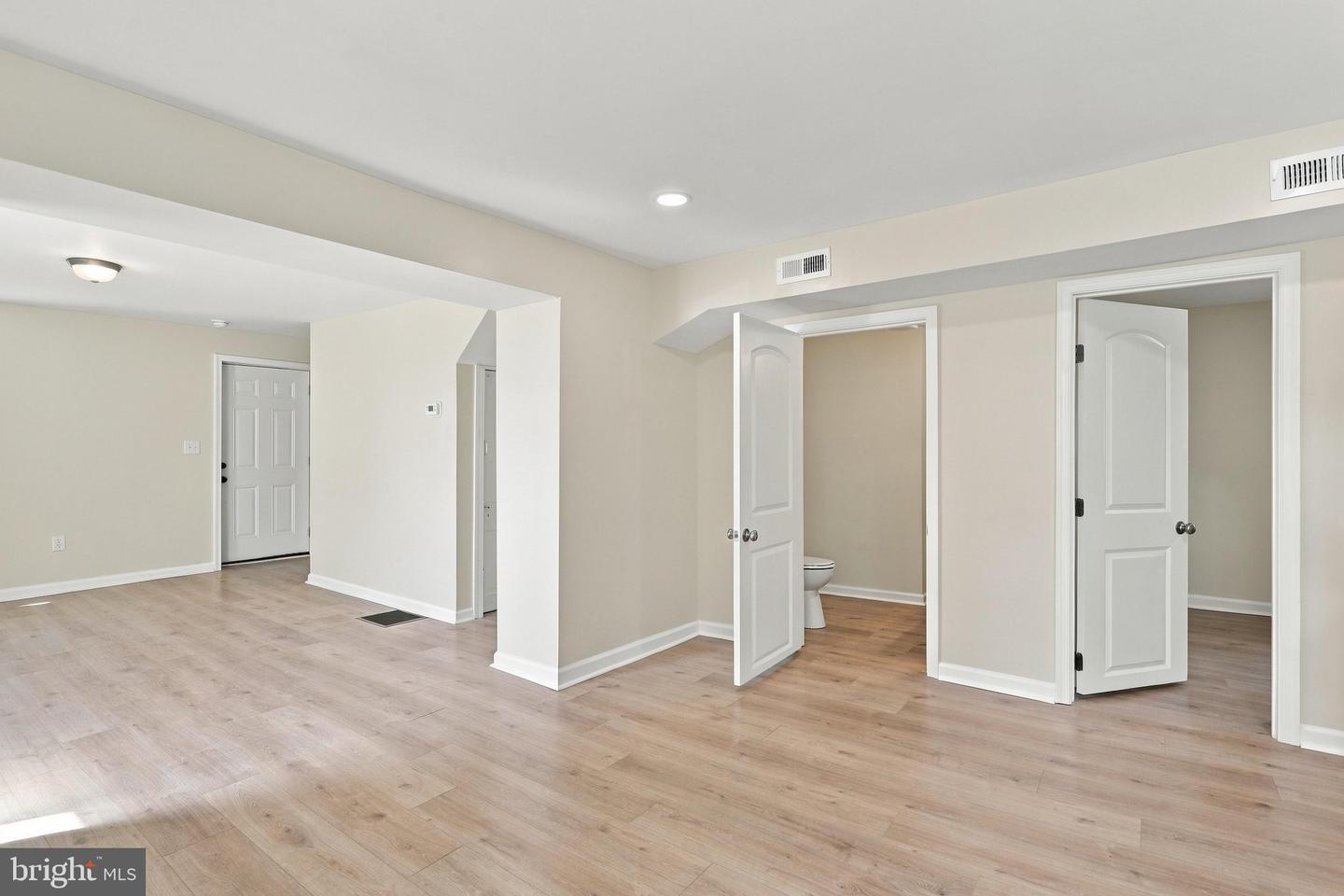 111 N High St Property Photo 24