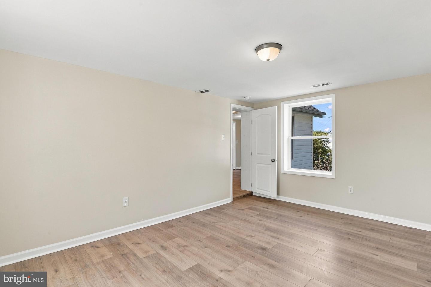 111 N High St Property Photo 28