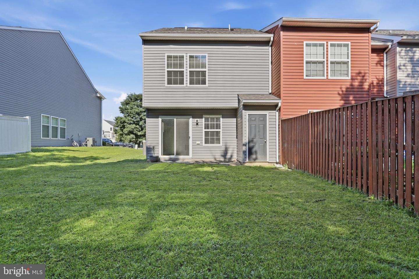 65 Darien Dr Property Photo 5