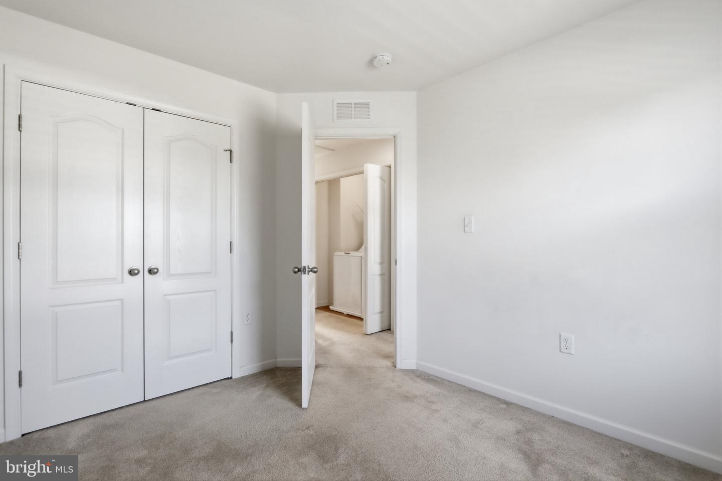 65 Darien Dr Property Photo 13