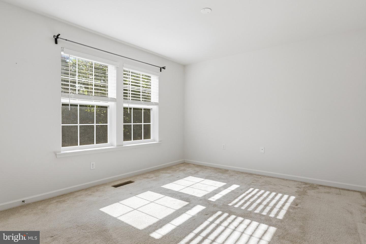 65 Darien Dr Property Photo 17