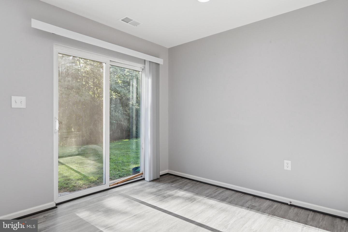 65 Darien Dr Property Photo 24