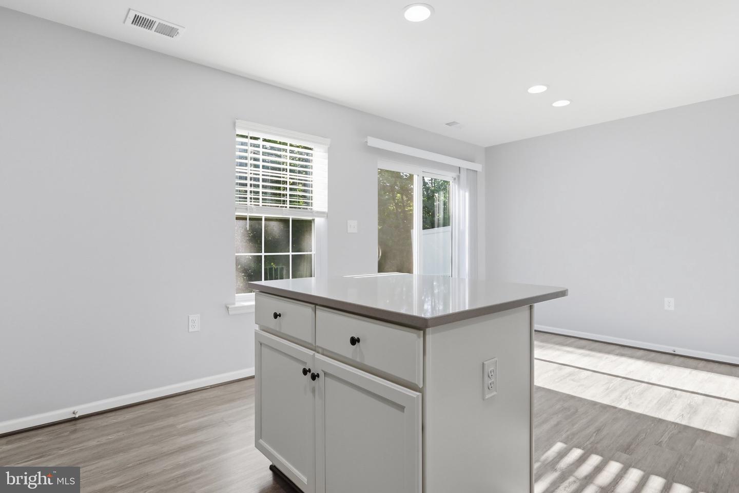 65 Darien Dr Property Photo 25