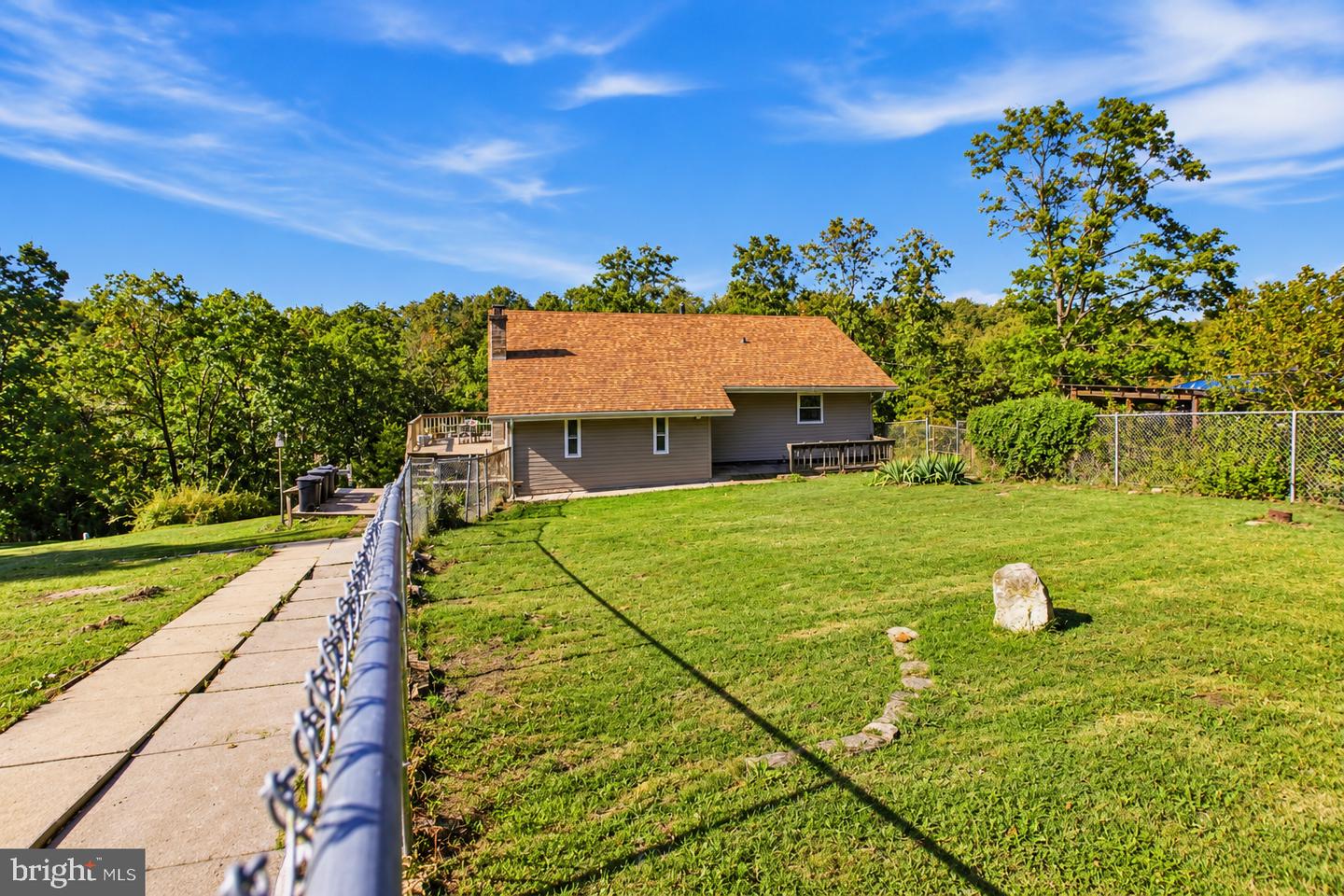 241 Trough Hill Dr Property Photo 3