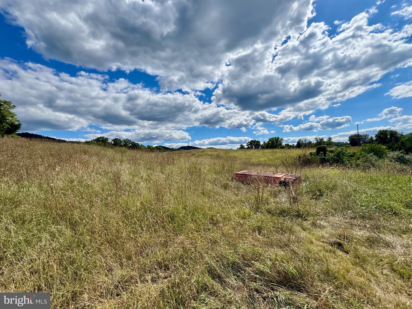1030 Kites Rd Property Photo 3