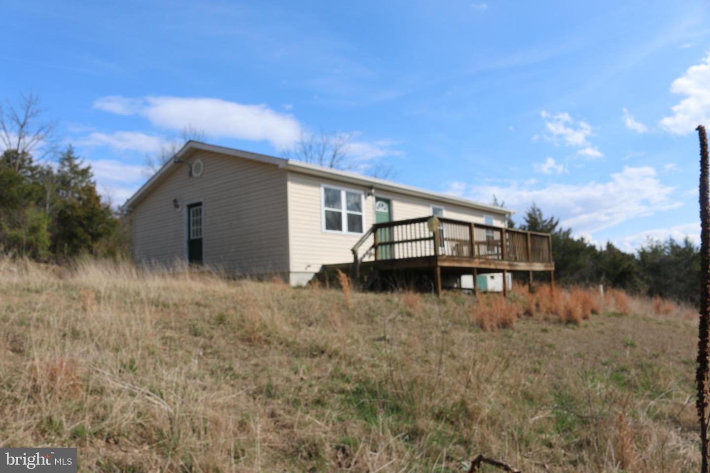 156 Squirrel Den Rd Property Photo 1
