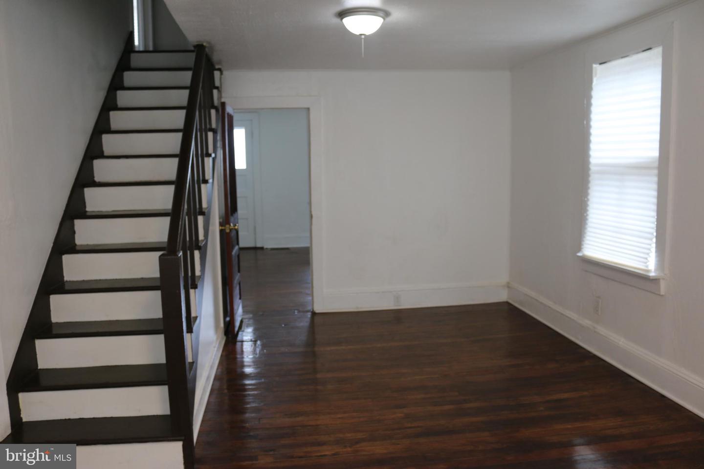 216 N Main St Property Photo 5