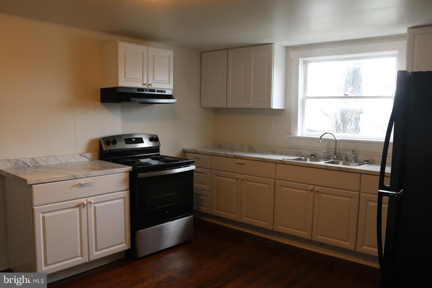 216 N Main St Property Photo 7