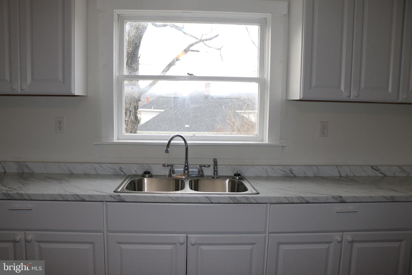 216 N Main St Property Photo 8