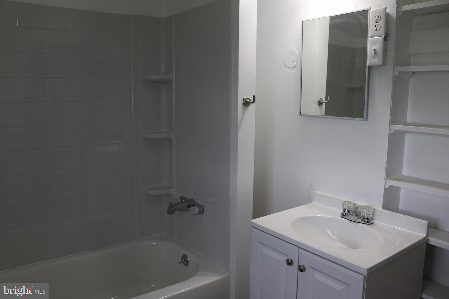 216 N Main St Property Photo 11