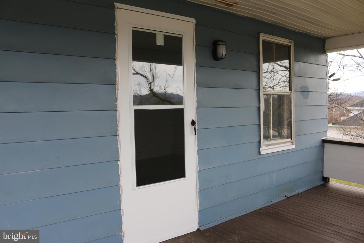 216 N Main St Property Photo 27