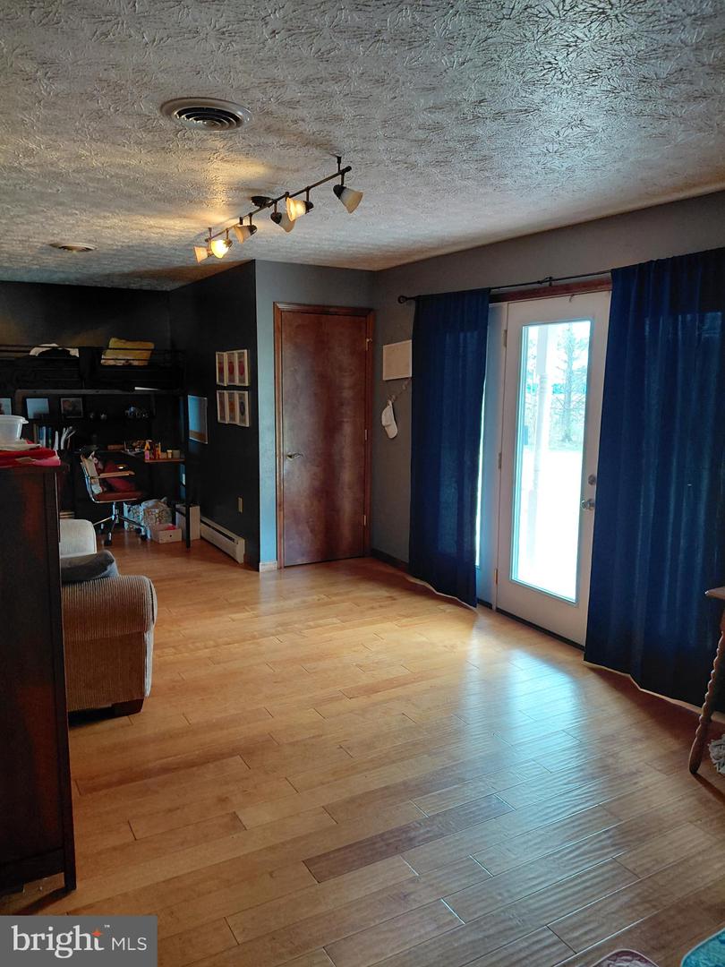 1 Pepsi Ln Property Photo 21