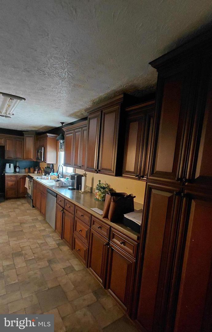 1 Pepsi Ln Property Photo 42
