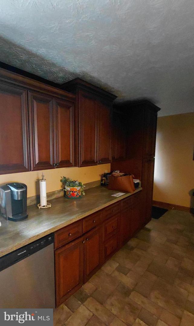 1 Pepsi Ln Property Photo 43