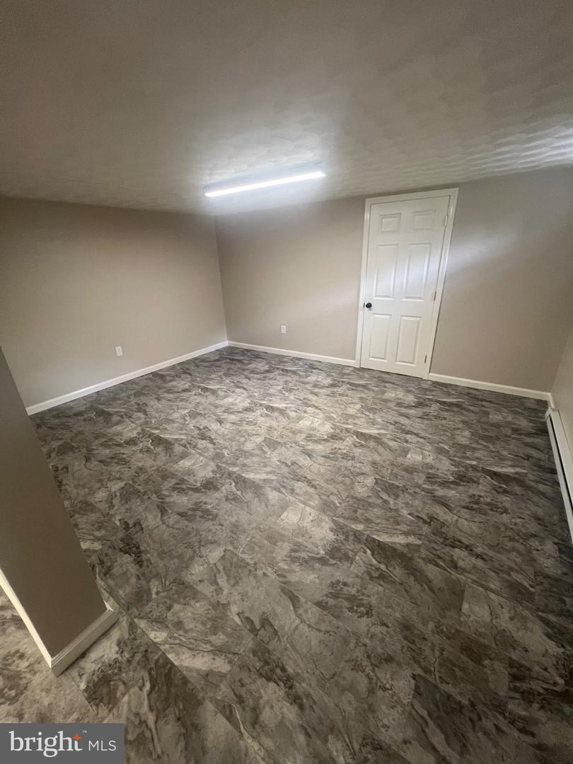 395 Point Dr Property Photo 15