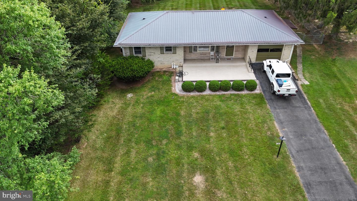 395 Point Dr Property Photo 18