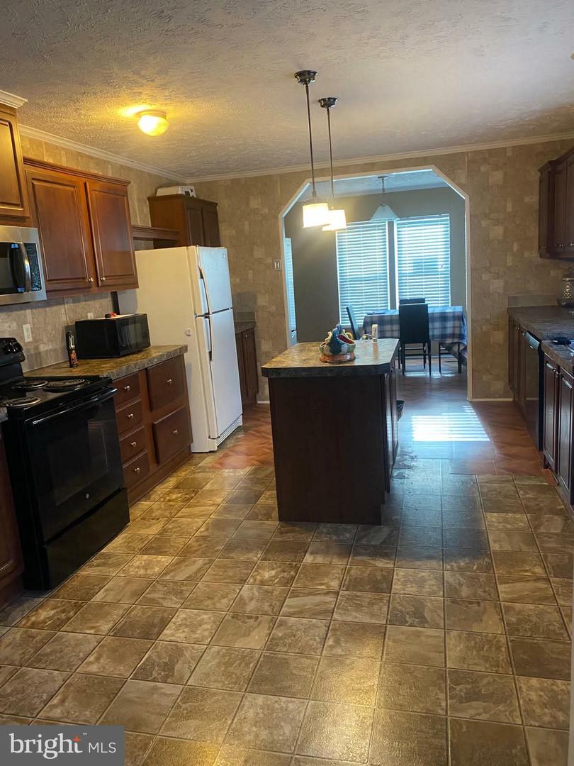 409 Sky Valley Dr Property Photo 9