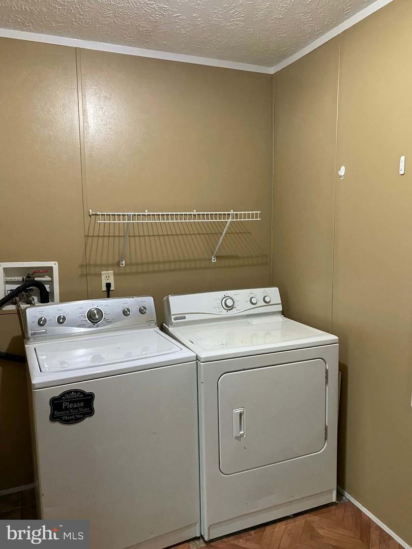 409 Sky Valley Dr Property Photo 23