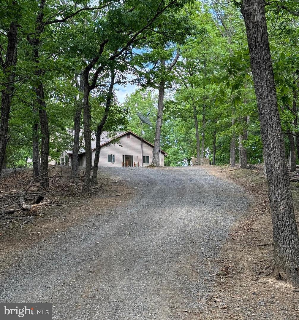 500 Maryvale Ln Property Photo 3