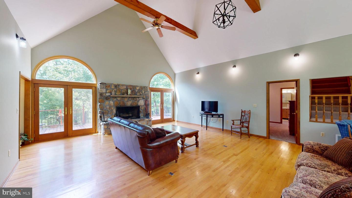 500 Maryvale Ln Property Photo 17